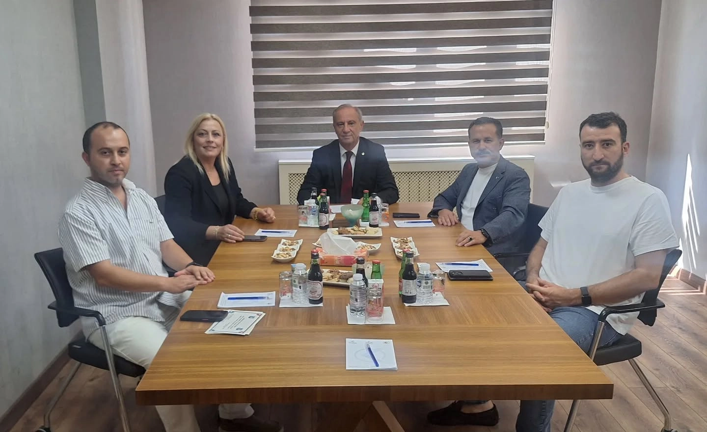 Kırklareli Kaynarca Belediye Başkanı Neşe Çevikbaş borsamızı ziyaret etti.