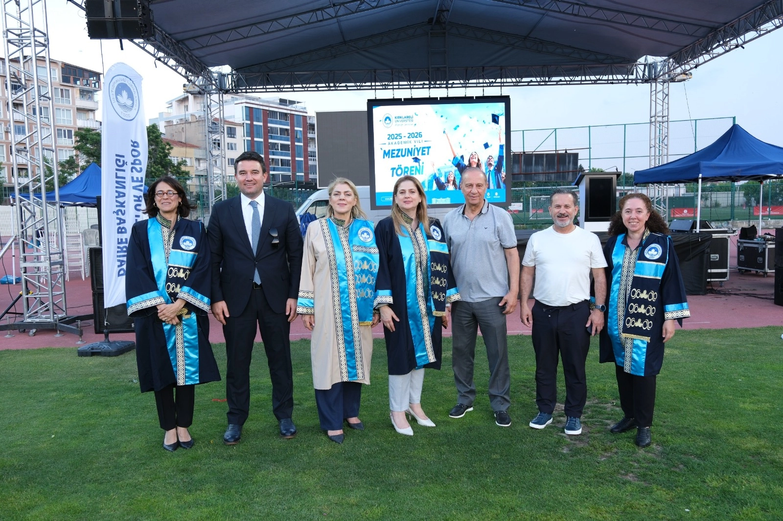 Kırklareli Üniversitesi’nde Mezuniyet Coşkusu: Borsamız, Gençlerin Gurur Gününe Ortak Oldu