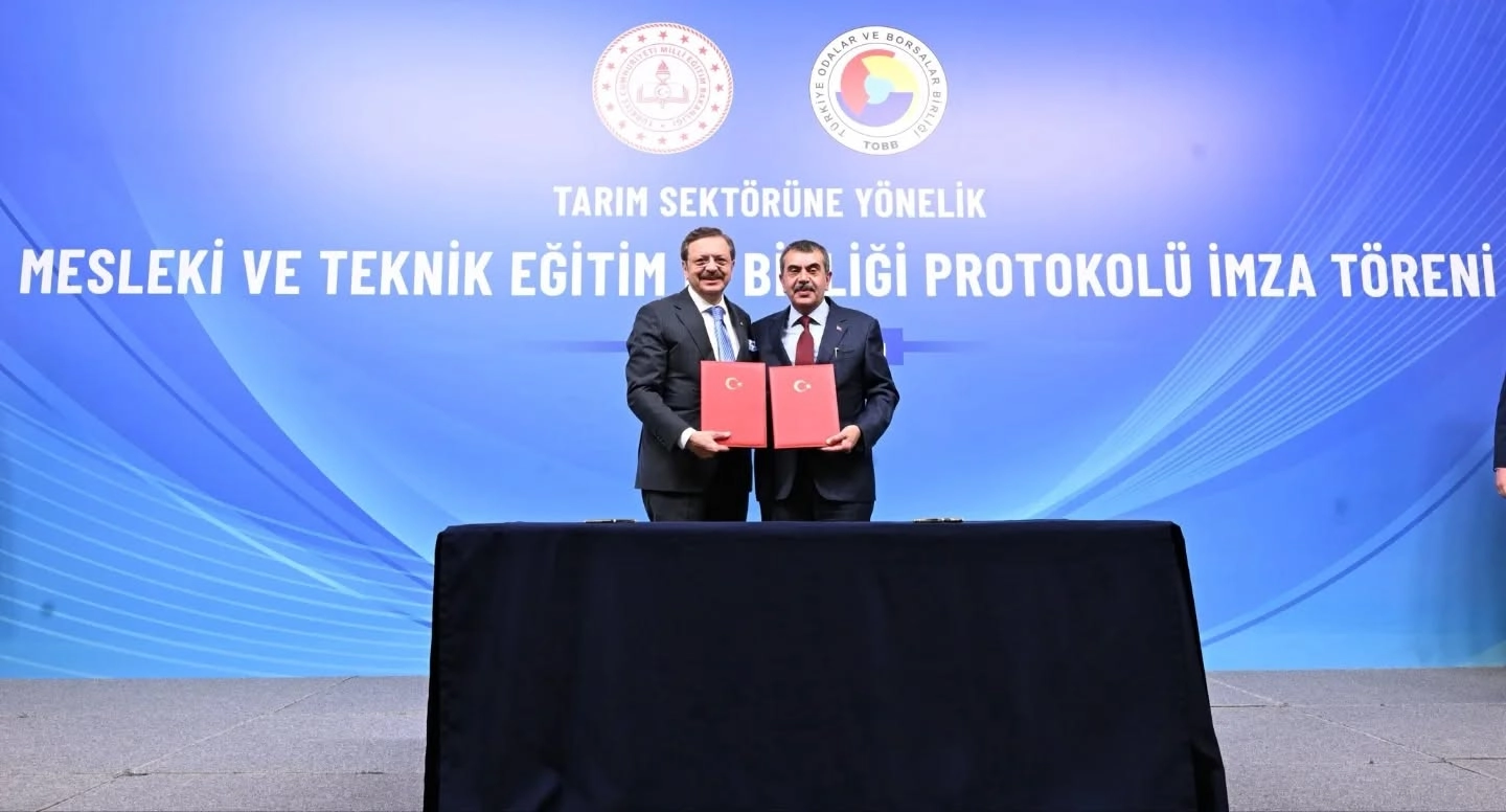 Tarım sektöründe eğitim ve üretim arasındaki iş birliğini güçlendirecek ‘Mesleki ve Teknik Eğitim İş Birliği Protokolü’ imzalandı.
